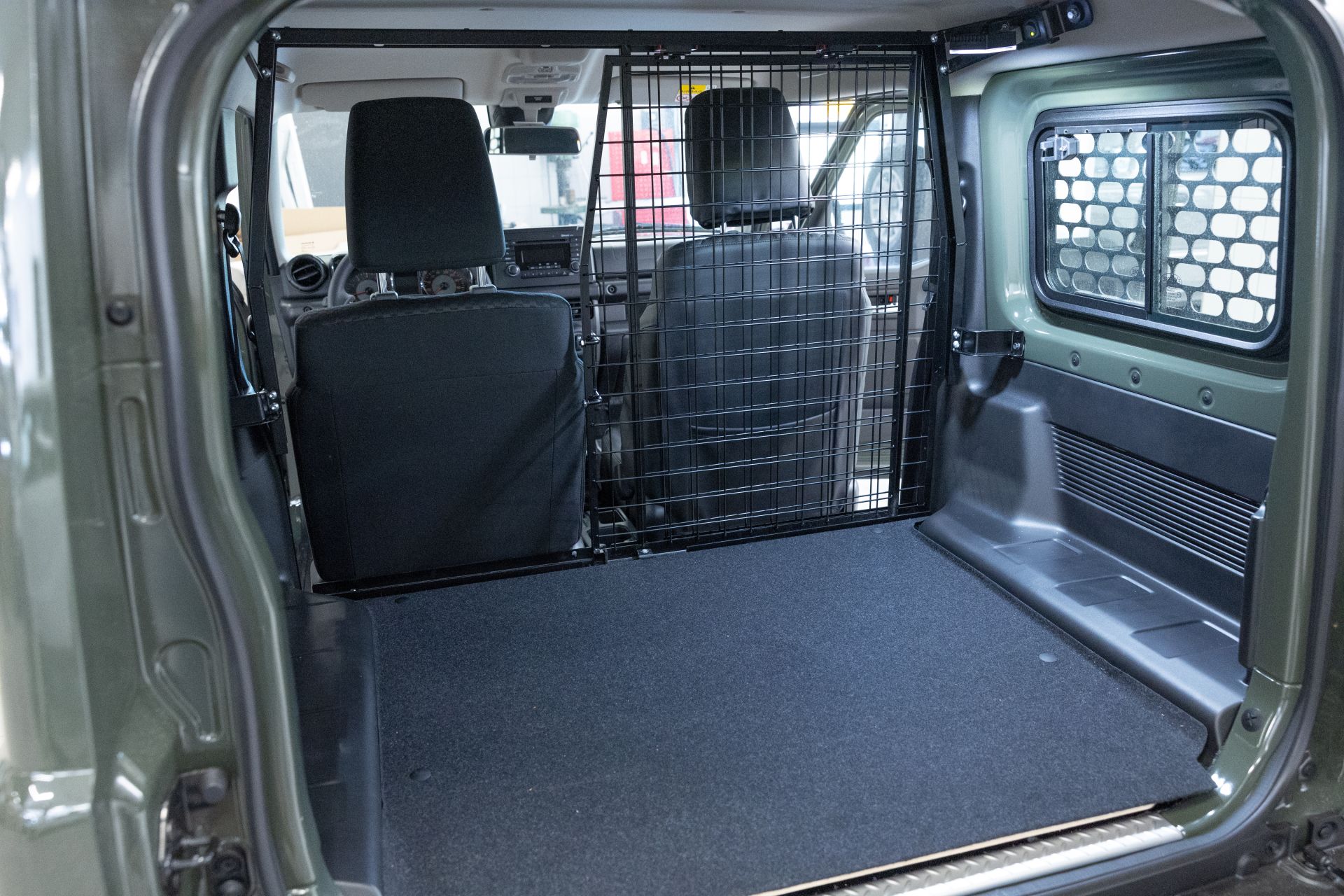 Schiebbares Trenngitter Jimny